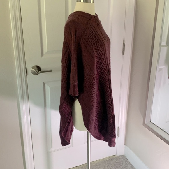 Talbots burgundy poncho/ cape cable knit size large - Picture 9 of 11